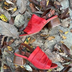 Miz Mooz Nori leather Sandal Size 39